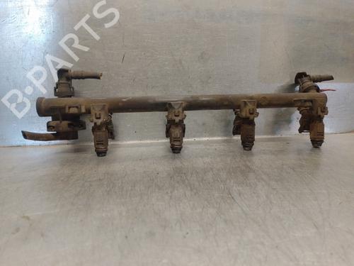 Used Injection rail RENAULT LAGUNA I (B56_, 556_) 1.6 16V (B568, B561) (107 hp) 13411458