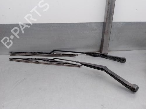 Used Front windshield wiper arm NISSAN MICRA II (K11) [1992-2007]  16413987