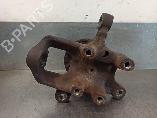 Used Right front steering knuckle MERCEDES-BENZ SPRINTER 2-t Van (B901, B902) [1995-2006]  15250952