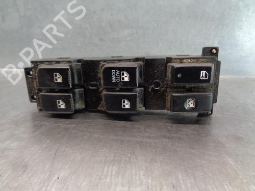 Used Left front window switch HYUNDAI SANTA FÉ II (CM) [2005-2015]  10637622