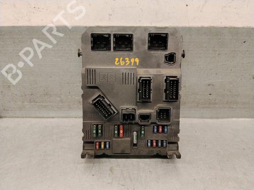 Used Fuse box Fuse box 38536171 38536171