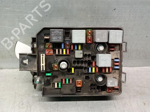 fuse-box-opel-corsa-e-x15-2014-32280894 main image