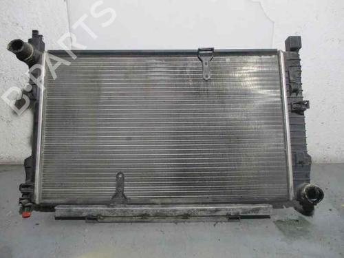 Used Water radiator Water radiator MERCEDES-BENZ C-CLASS (W203) C 180 (203.035) (129 hp) 2334689 2334689