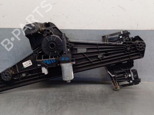 Rudehejsemekanisme Højre bagtil PEUGEOT 2008 II (UD_, US_, UY_, UJ_, UR_, UC_) 1.2 PureTech 100 (USHNK) (101 hp) 29619066