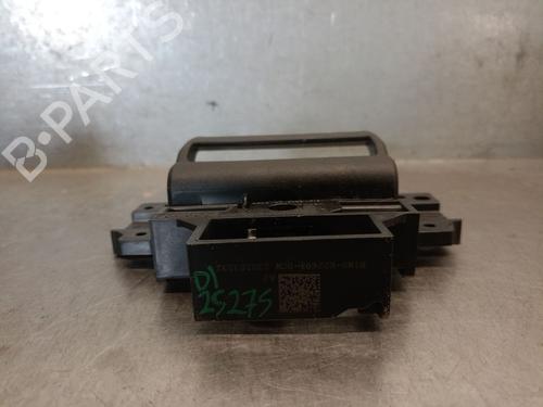 Front left interior door handle VW AMAROK (T1A, T1B) 3.0 TDI 4motion | BP34544702I13 - Image 4
