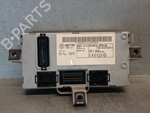 Used Fuse box Fuse box 36070376 36070376