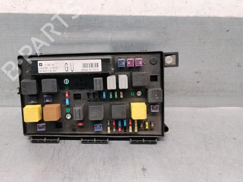 Used Fuse box Fuse box 38605250 38605250