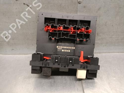 Used Fuse box Fuse box 39588981 39588981