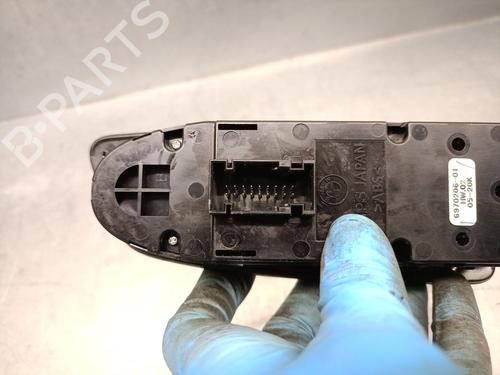 Left front window switch BMW 1 (E87) 118 d | BP24156111I27 - Image 3