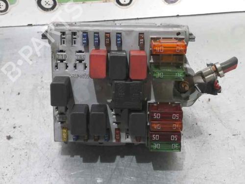 Used Fuse box Fuse box 2089768 2089768