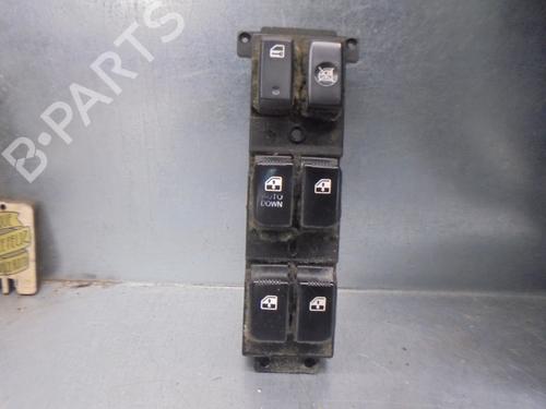 Used Left front window switch HYUNDAI SANTA FÉ II (CM) [2005-2015]  15371831
