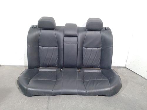 rear-seat-infiniti-q70-y51-2013-36845387 main image