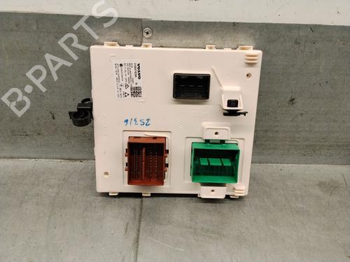 Used Fuse box Fuse box VOLVO XC60 II (246) B5 Mild-Hybrid AWD (250 hp) 35751412 35751412