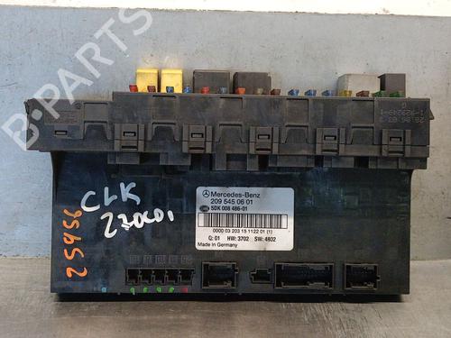 Used Fuse box Fuse box 37075006 37075006