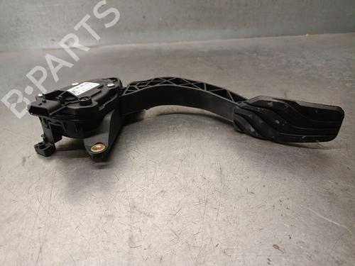 Pedal RENAULT CAPTUR II (HF_) E-TECH 160 (158 hp) 25272594