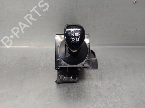 Used Gear lever TOYOTA AURIS (_E18_) 1.8 Hybrid (ZWE186_, ZWE186R) (136 hp) 15399067
