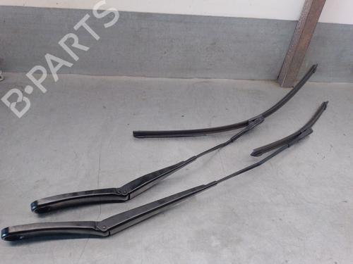 Used Front windshield wiper arm BMW X1 (F48) sDrive 16 d (116 hp) 26124207