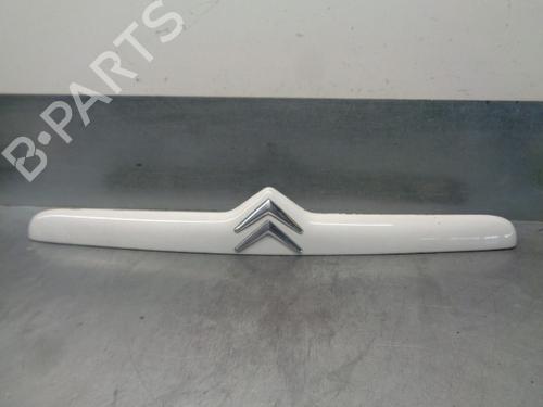 Used Tailgate handle CITROËN XSARA (N1) 1.6 16V (109 hp) 9448758