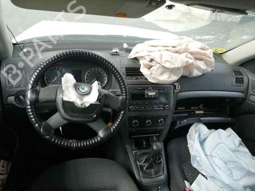 Venstre foran invendig håndtak SKODA OCTAVIA II (1Z3) 1.6 TDI | BP6559701I13 