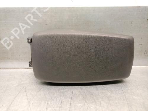 Used Armrest / Center console HYUNDAI i20 II (GB, IB) 1.2 (84 hp) 26556551