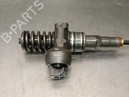 Injecteur VW GOLF IV (1J1) 1.9 TDI (90 hp) 31810977