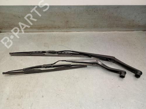Used Front windshield wiper arm CHRYSLER PT CRUISER (PT_) 2.2 CRD (121 hp) 23527376