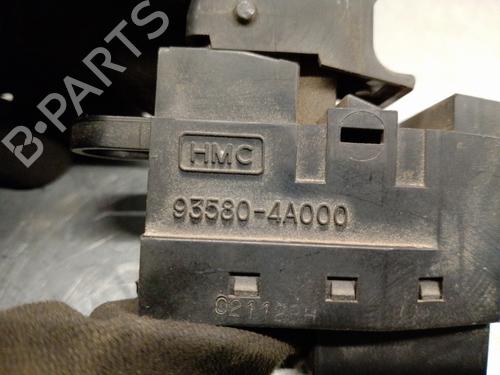 Right front window switch HYUNDAI H-1 / STAREX Bus (A1)  | BP17586742I26 