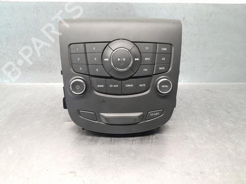 Used Radio Radio 37033579 37033579