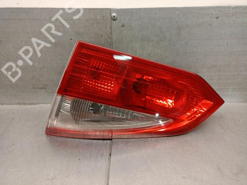 Feu de coffre gauche FORD FOCUS III Turnier 1.6 TDCi (115 hp) 31860361