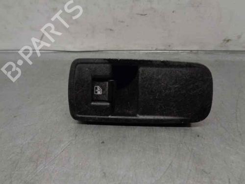 Used Right front window switch Right front window switch 6699466 6699466