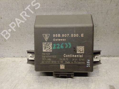 Used Electronic module PORSCHE CAYENNE (92A) 4.2 S Diesel (385 hp) 25799317