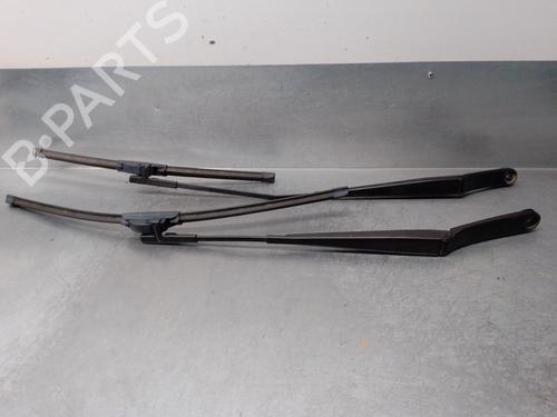 Used Front windshield wiper arm SKODA OCTAVIA II (1Z3) 1.6 TDI (105 hp) 12156256