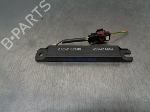 Used Antenna/Base KIA SPORTAGE III (SL) 2.0 CRDi (136 hp) 20264166