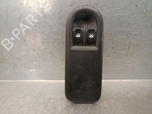 Used Left front window switch RENAULT CLIO III (BR0/1, CR0/1) 1.2 16V (BR02, BR0J, BR11, CR02, CR0J, CR11) (75 hp) 25786050