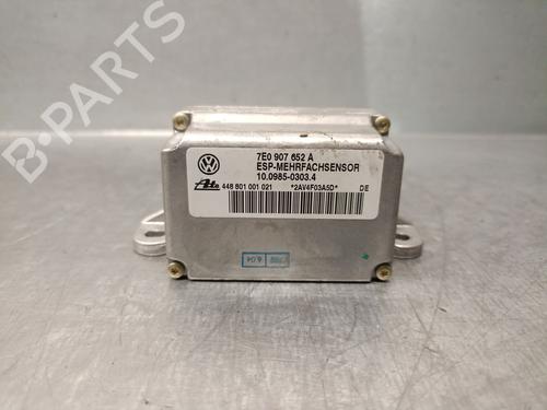 Used Electronic module Electronic module VW TOUAREG (7LA, 7L6, 7L7) 2.5 R5 TDI (174 hp) 39552522 39552522