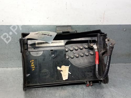 Used Fuse box Fuse box SEAT IBIZA III (6L1) 1.4 16V (75 hp) 32703413 32703413