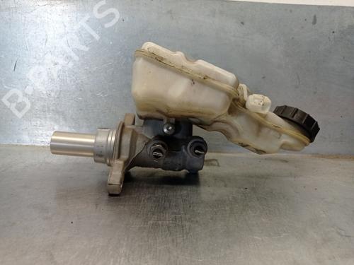 Used Brake master cylinder FORD FOCUS III Turnier 1.0 EcoBoost (125 hp) 20268559
