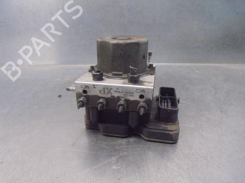 Used ABS pump SUBARU XV (_GP_) 2.0 i AWD (GP7, G33GP) (150 hp) 17332777