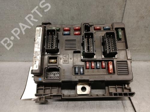 Used Fuse box CITROËN C5 I (DC_) 2.0 HDi (DCRHZB, DCRHZE) (109 hp) 32483075
