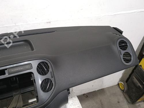 Dashboard VW TIGUAN (5N_) 2.0 TDI | BP29626251C46 