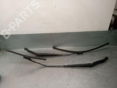 Used Front windshield wiper arm Front windshield wiper arm FIAT 500X (334_) 1.3 D Multijet (334AXH1A) (95 hp) 40180293 40180293