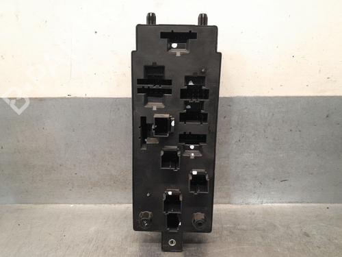 Fuse box LAND ROVER DISCOVERY V (L462) 2.0 Sd4 4x4 | BP36995962E1 - Image 2