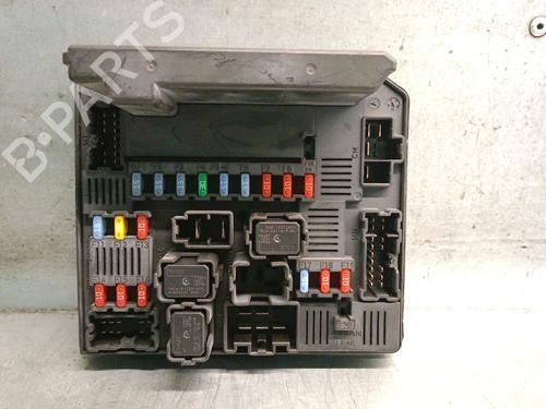 Used Fuse box NISSAN QASHQAI I (J10, NJ10) 2.0 dCi (150 hp) 30686648