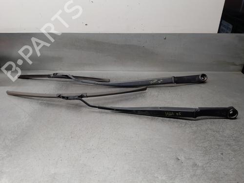 Used Front windshield wiper arm KIA SPORTAGE III (SL) 1.7 CRDi (116 hp) 16825196