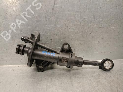 Clutch slave cylinder VW GOLF VII (5G1, BQ1, BE1, BE2) 2.0 GTI 5Q0721388G | 5Q0721388G