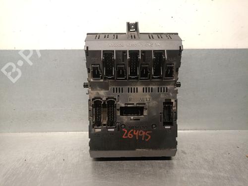 Used Fuse box Fuse box 38912382 38912382