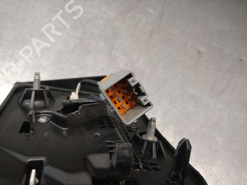 Left tailgate light LAND ROVER DISCOVERY V (L462) 2.0 Sd4 4x4 | BP37016196C79 - Image 3