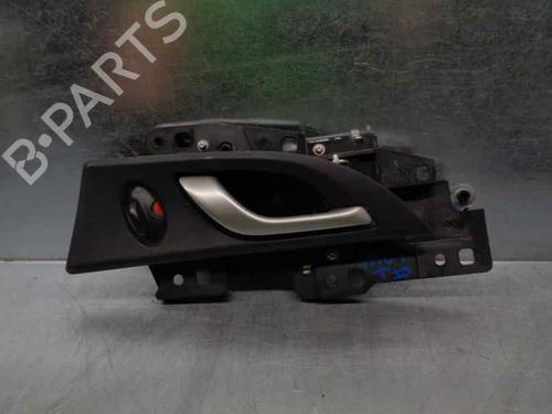 Højre bagtil invendig håndtag HONDA CIVIC VIII Hatchback (FN, FK) 2.2 CTDi (FK3) (140 hp) 8105341
