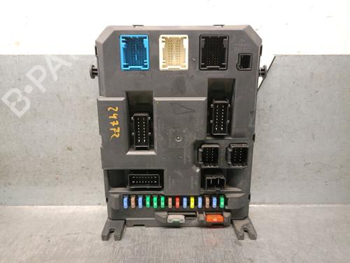 Used Fuse box CITROËN C3 Picasso (SH_) 1.6 HDI 90 (92 hp) 32498938