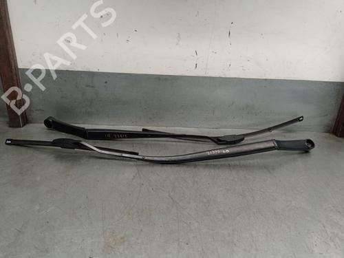 Used Front windshield wiper arm HYUNDAI ix35 (LM, EL, ELH) 2.0 CRDi (184 hp) 20687944